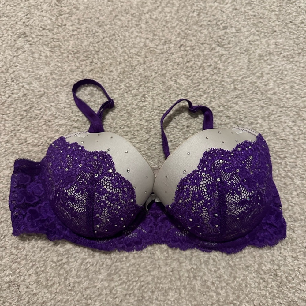 ✨✨ Bundle any 2 bras for $25!  ✨✨ VS Purple and Cream Lace Bra